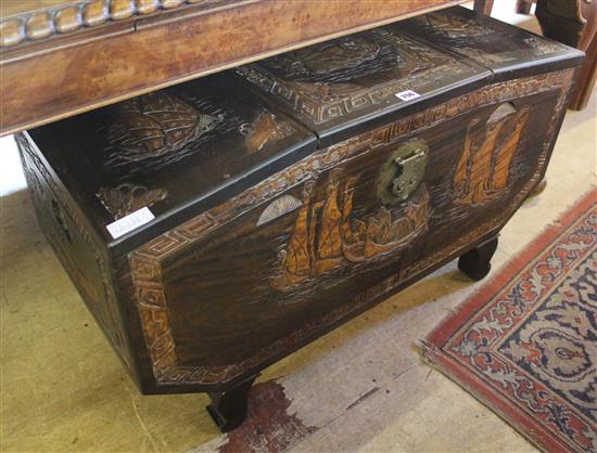 Chinese inlaid camphourwood chest